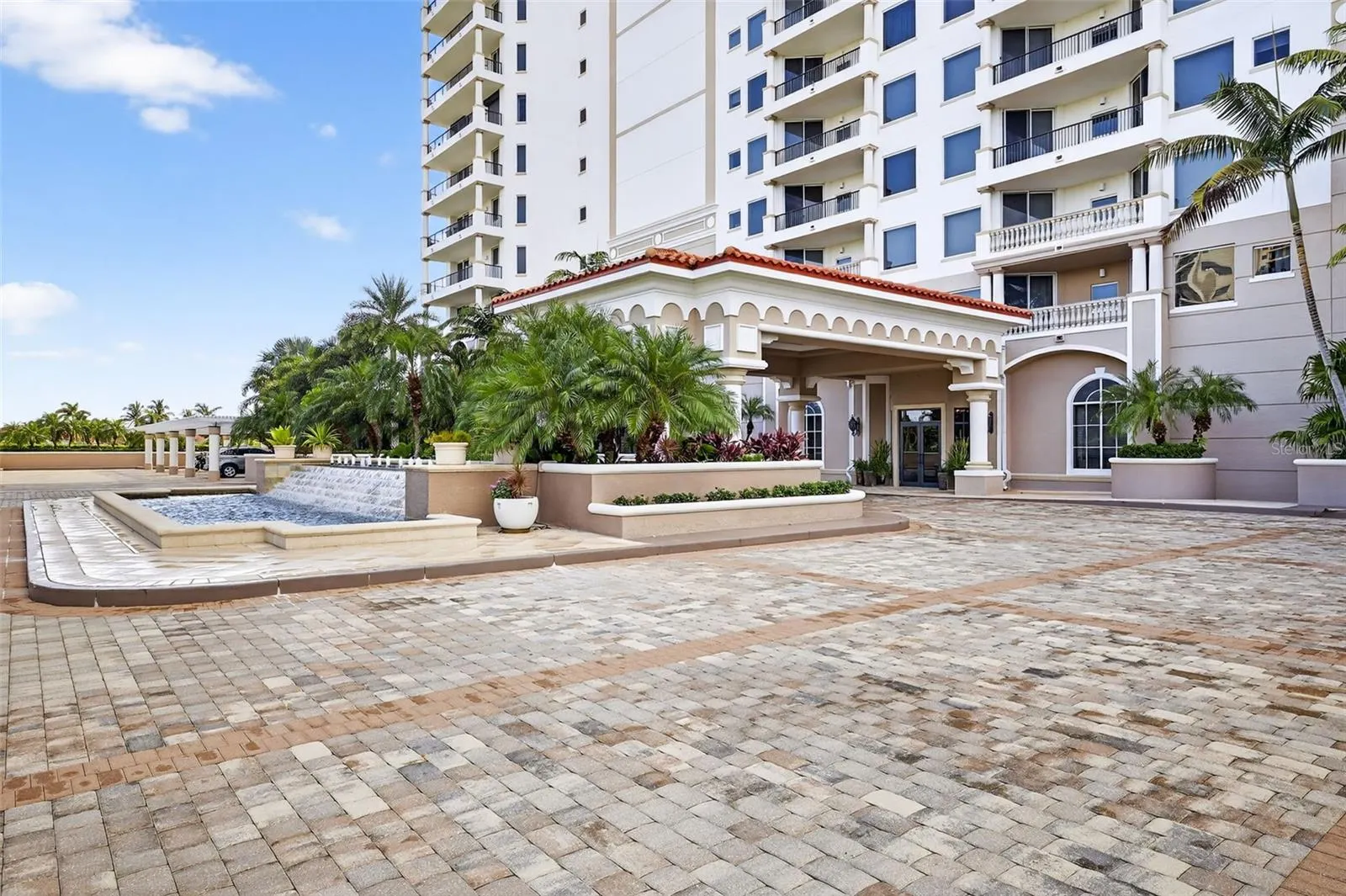 1060 BORGHESE LN #702, #702