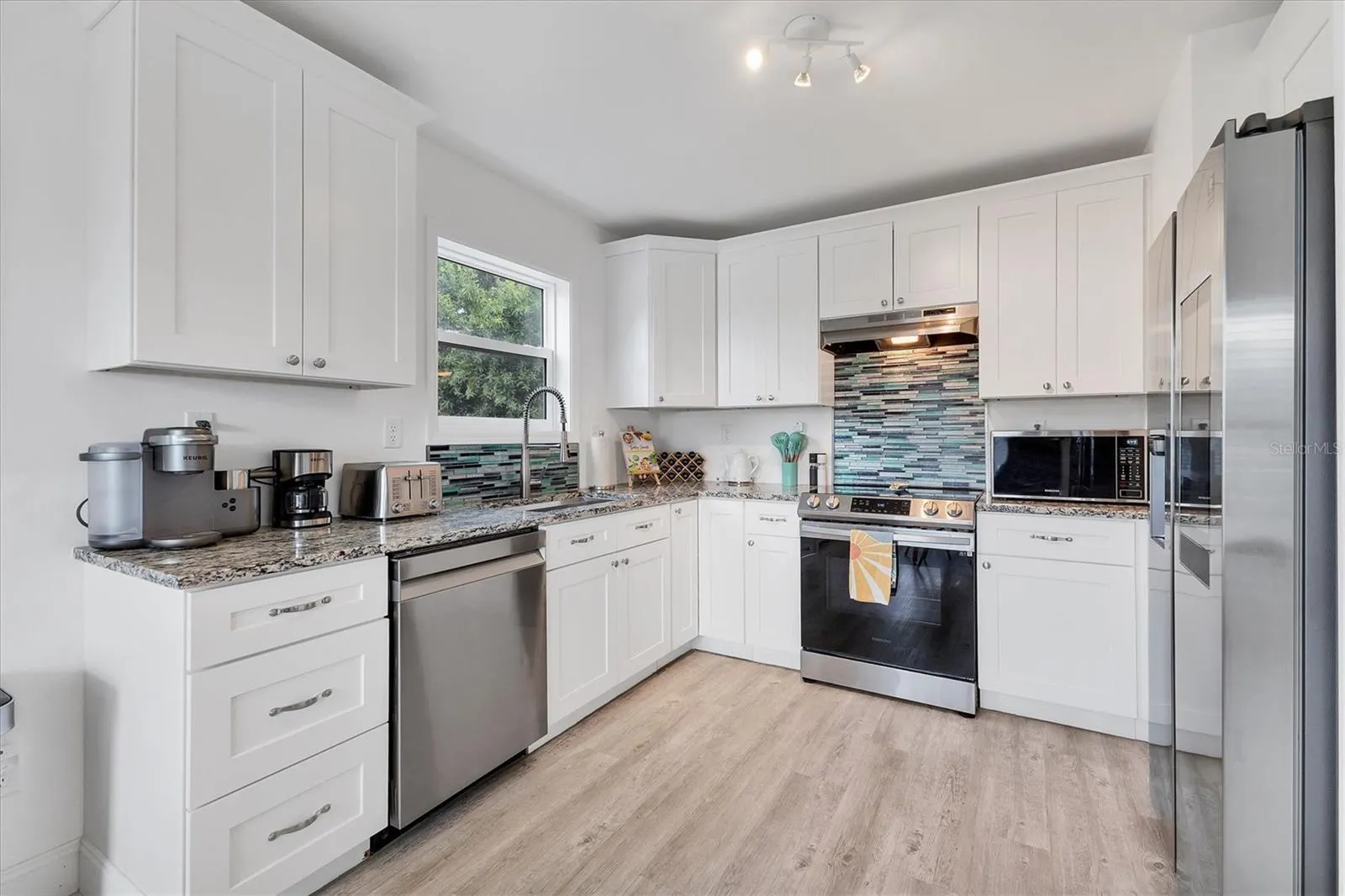 2375 BAHIA VISTA ST