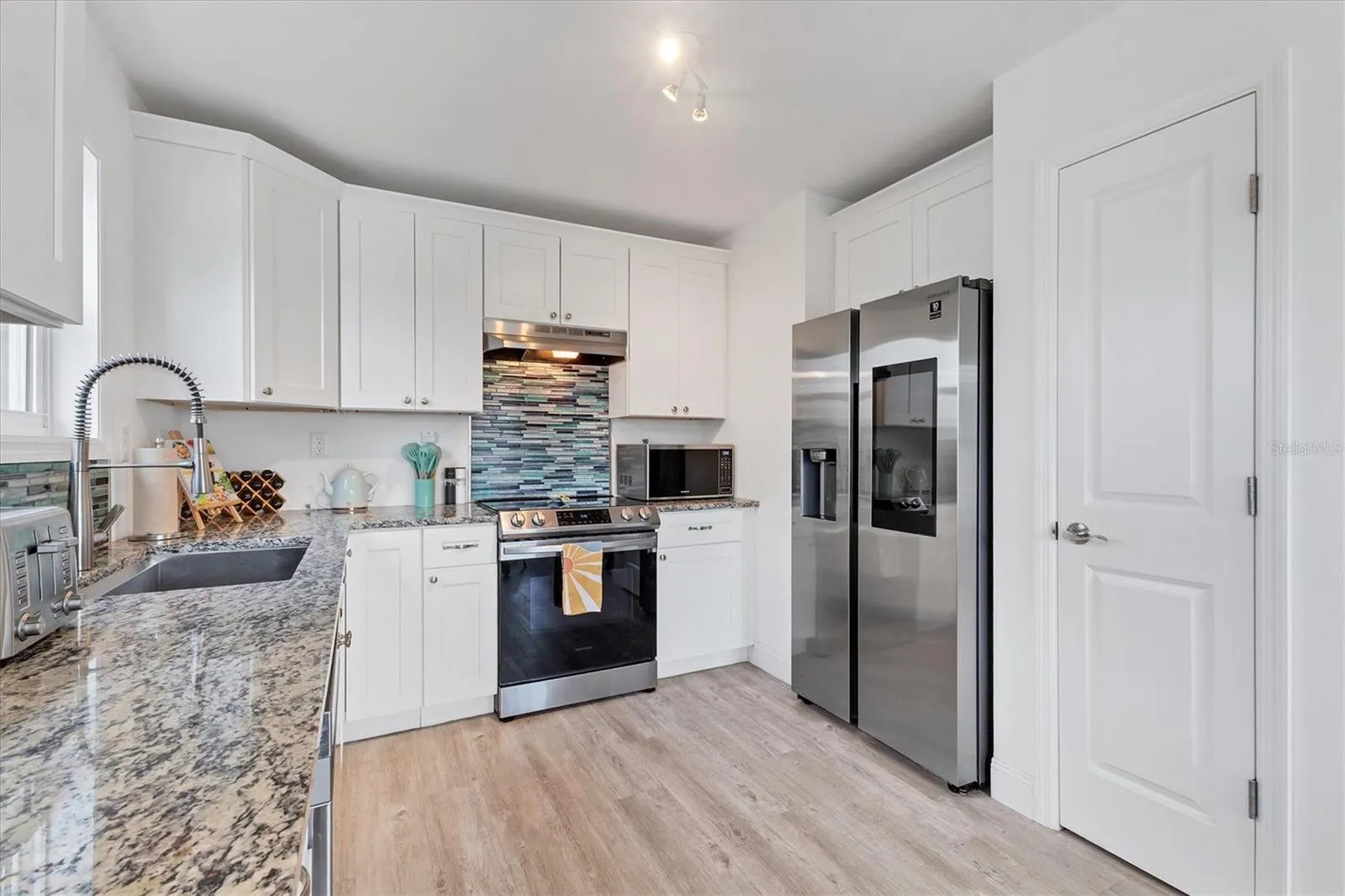 2375 BAHIA VISTA ST
