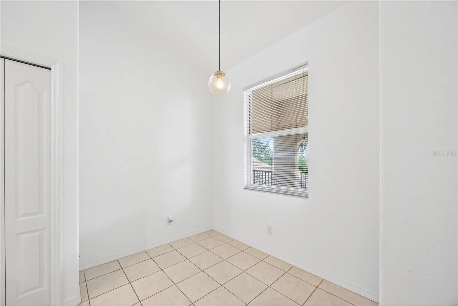 819 FAIRWAYCOVE LN #203, #203