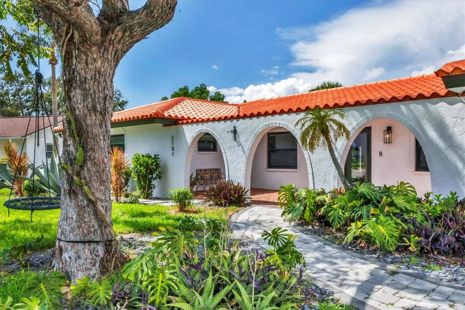 2101 RIVER RIDGE DR