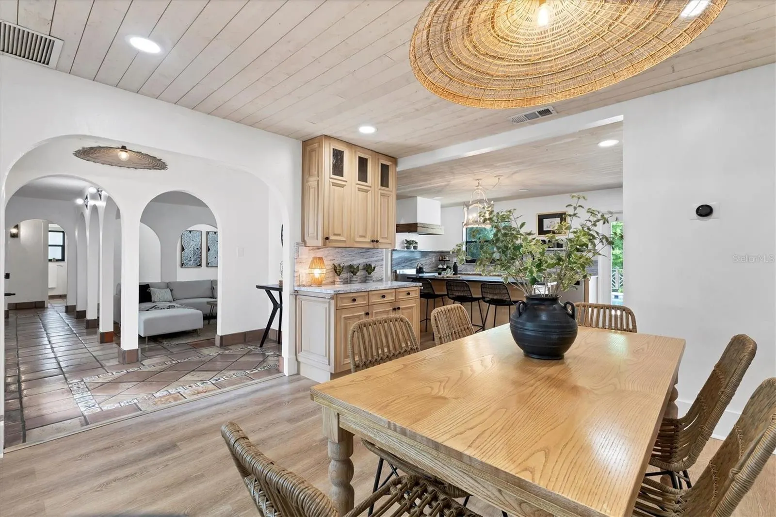 2101 RIVER RIDGE DR