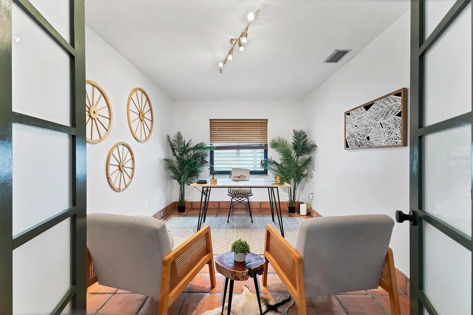 2101 RIVER RIDGE DR