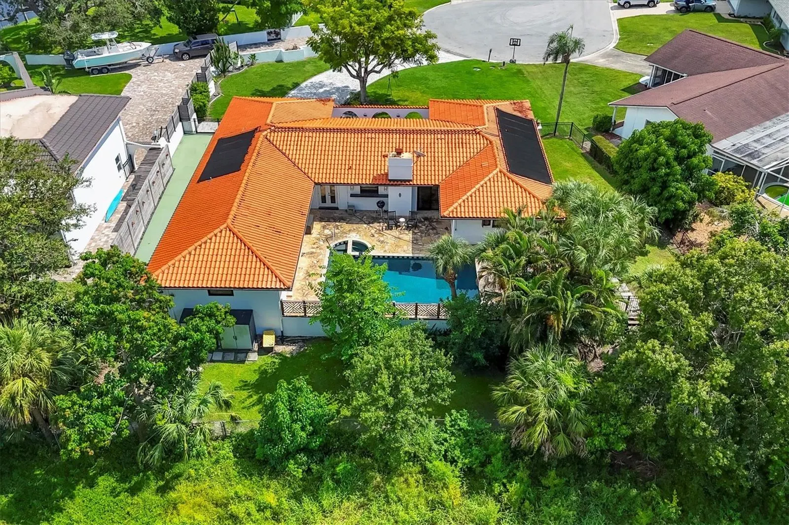 2101 RIVER RIDGE DR