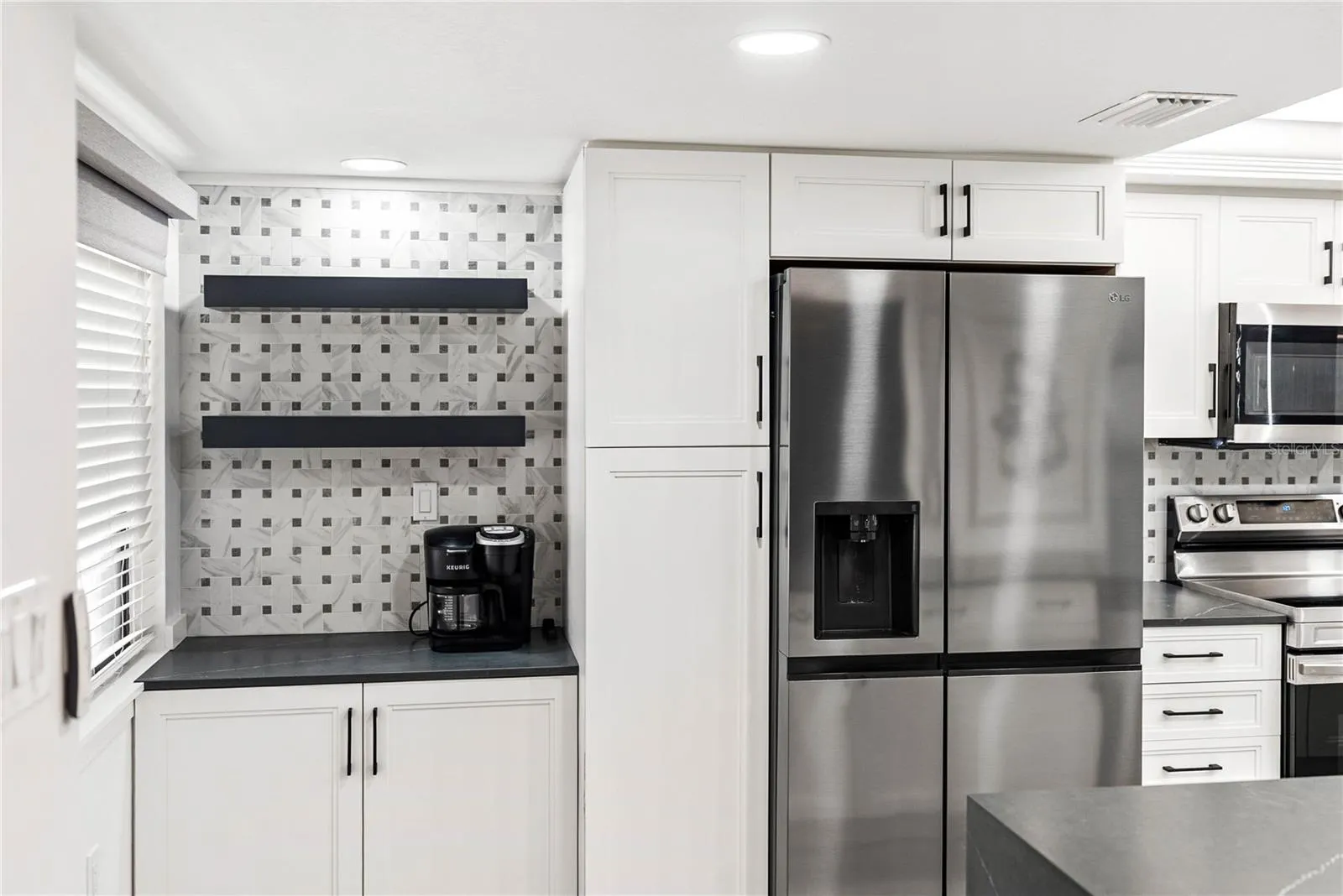 204 3RD ST W #201, #201