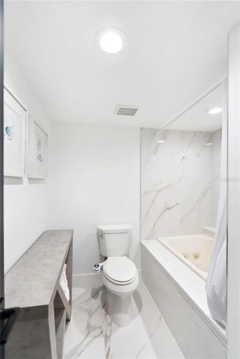 204 3RD ST W #201, #201