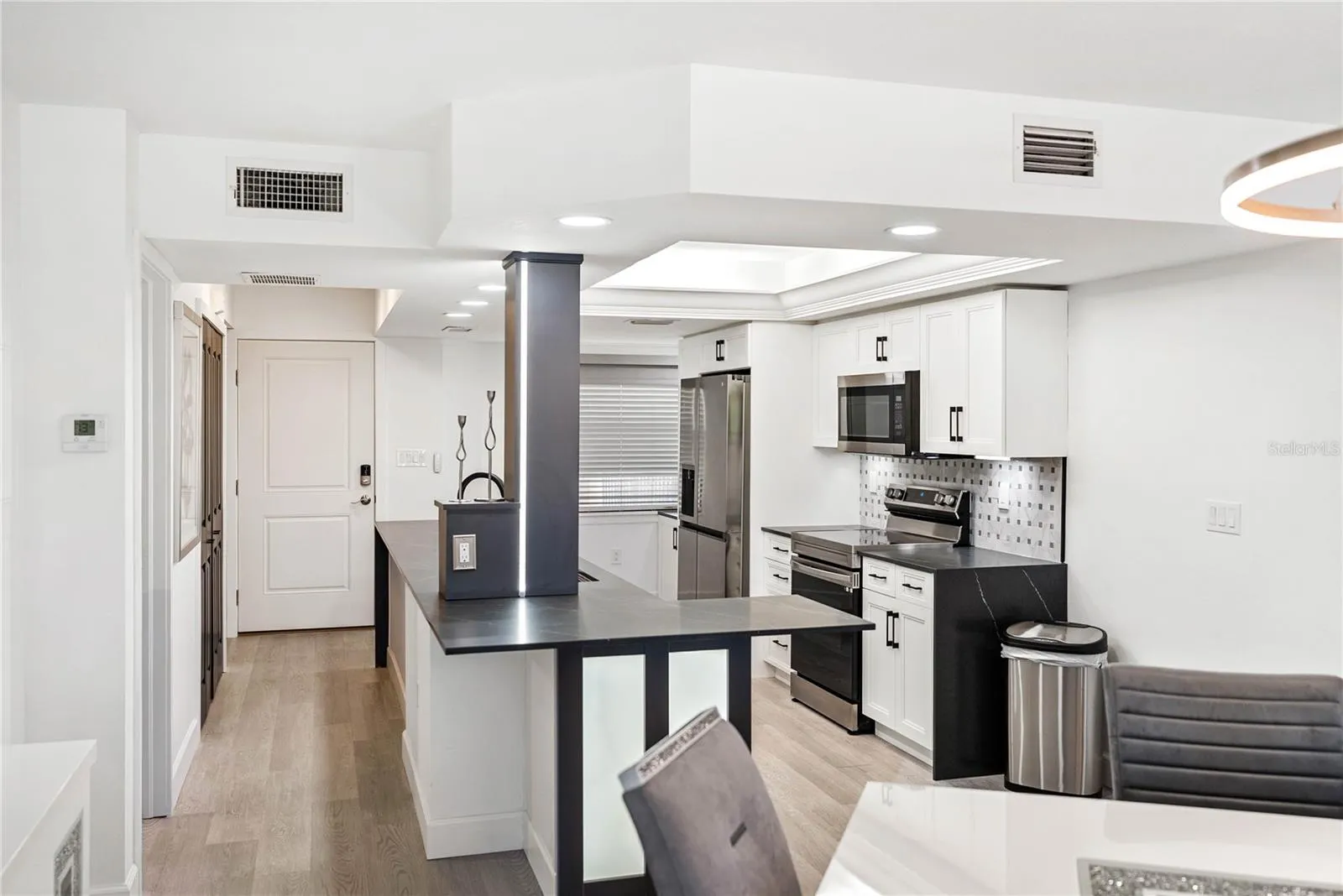 204 3RD ST W #201, #201