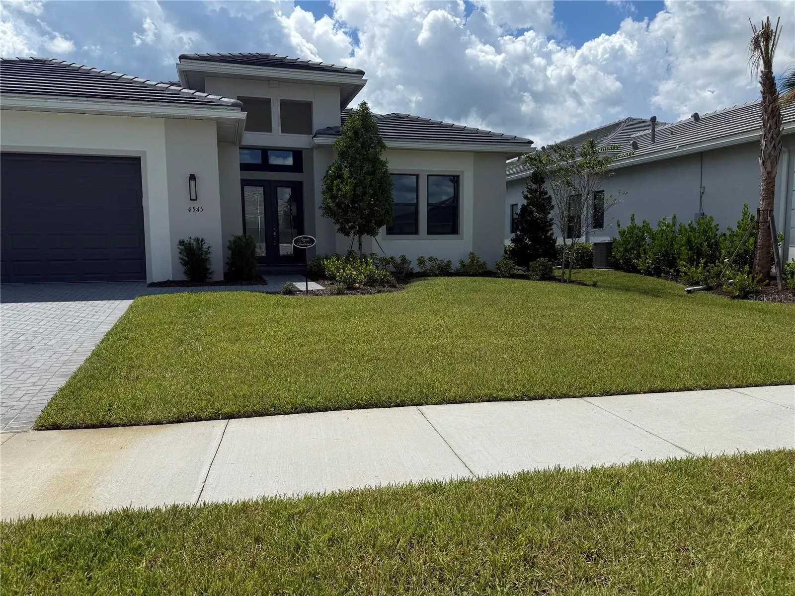 4545 MONDRIAN CT