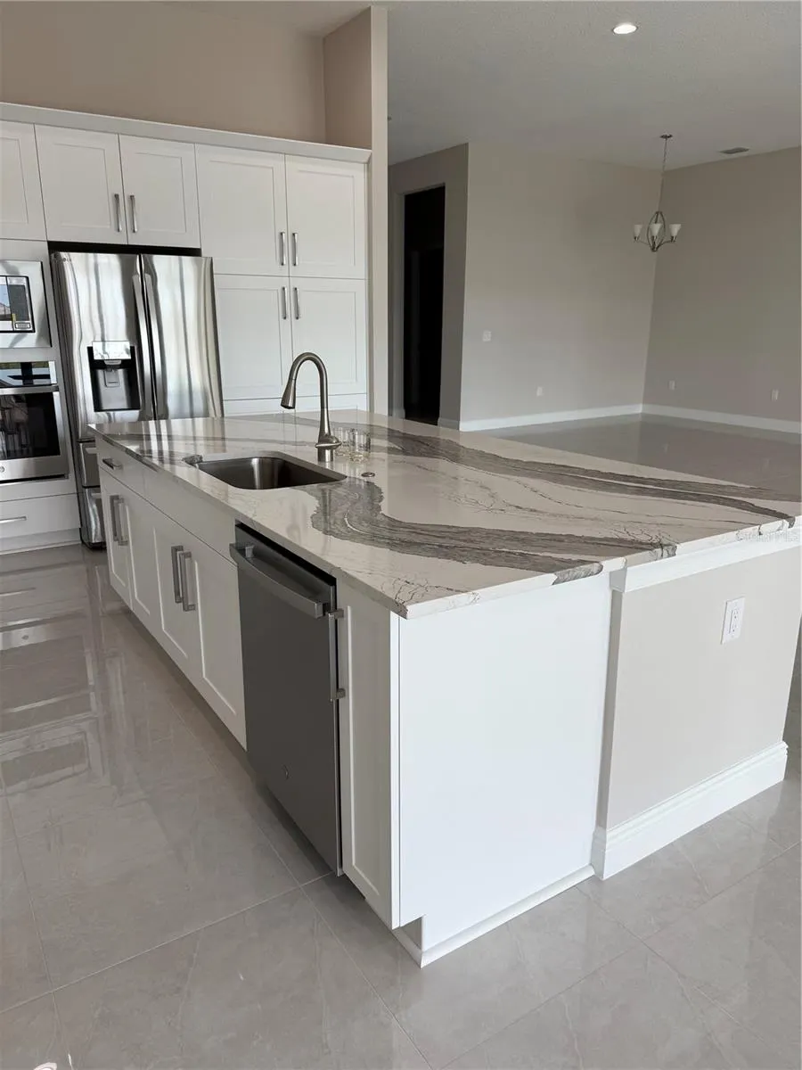 4545 MONDRIAN CT