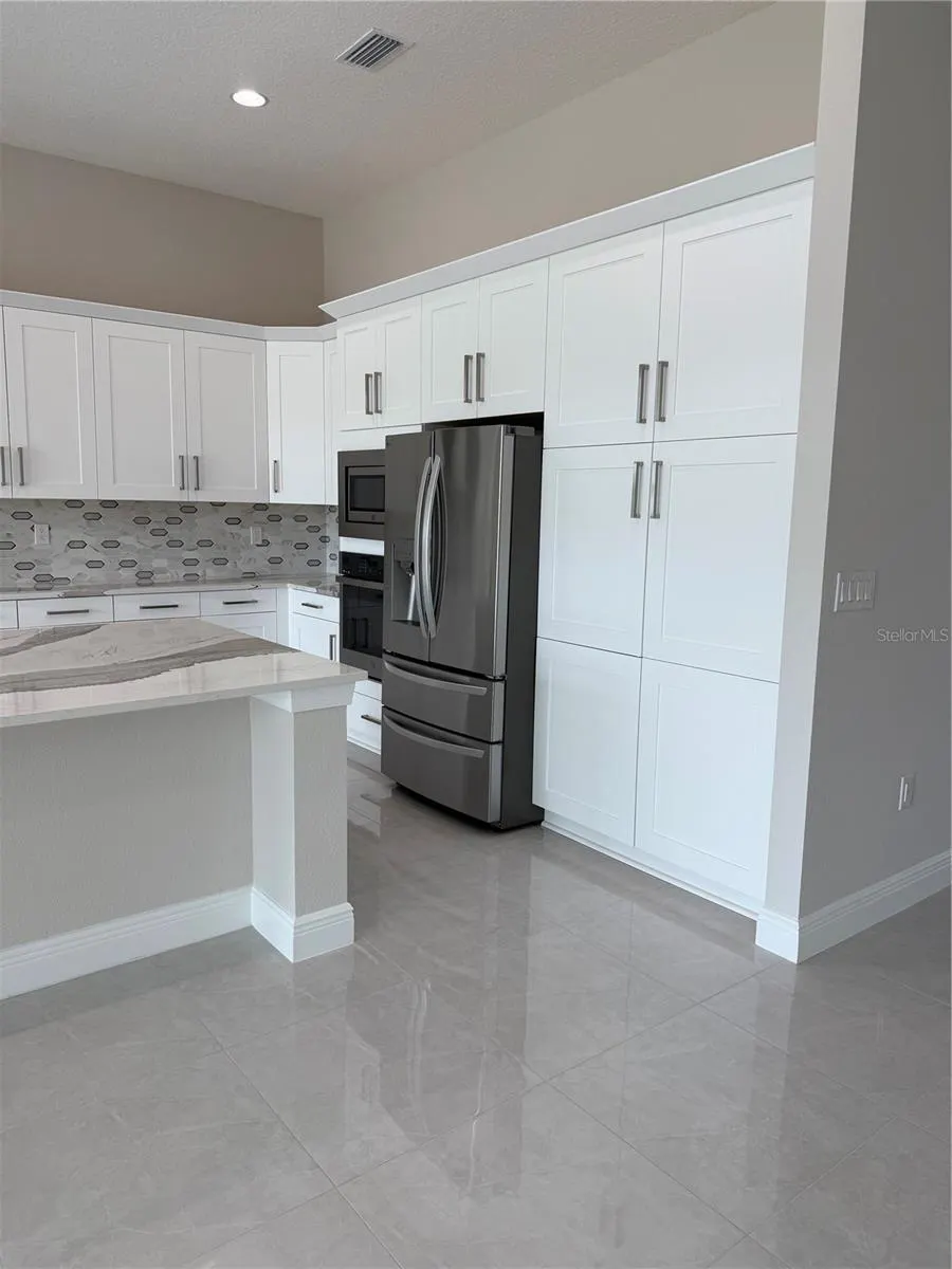 4545 MONDRIAN CT