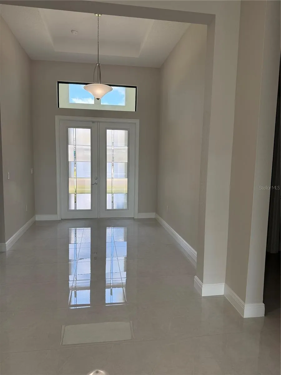 4545 MONDRIAN CT