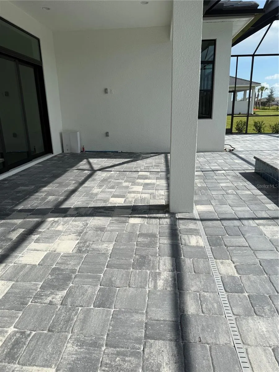 4545 MONDRIAN CT