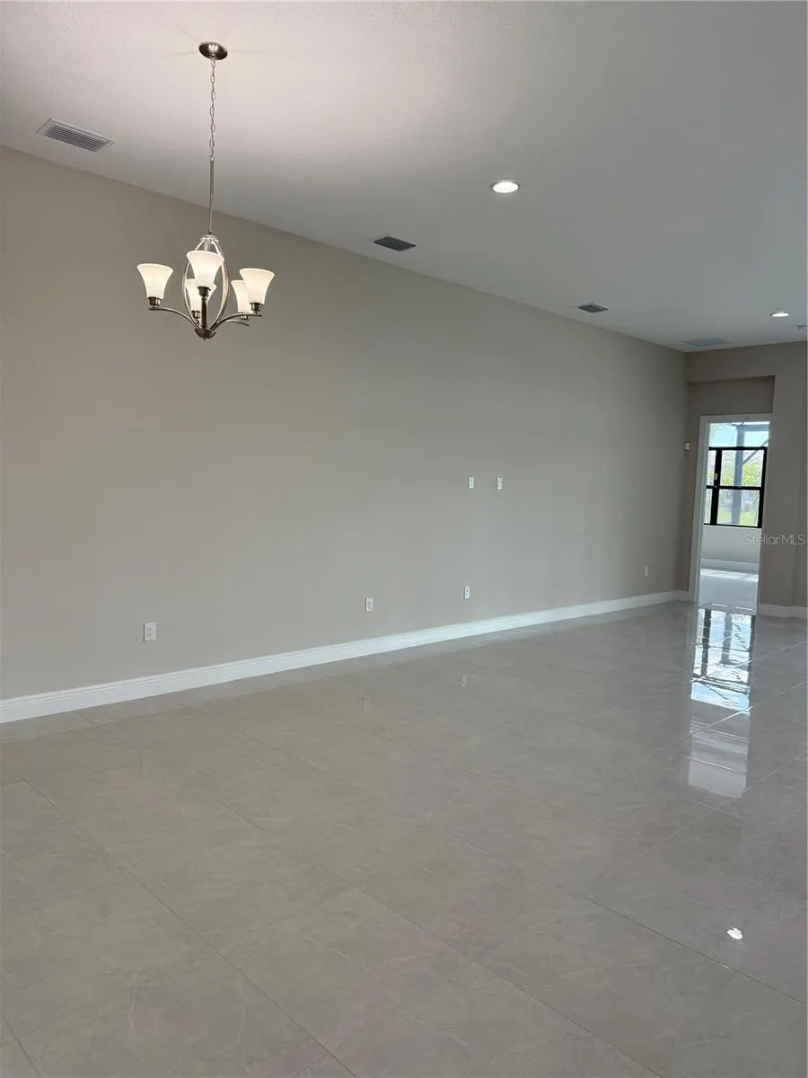 4545 MONDRIAN CT