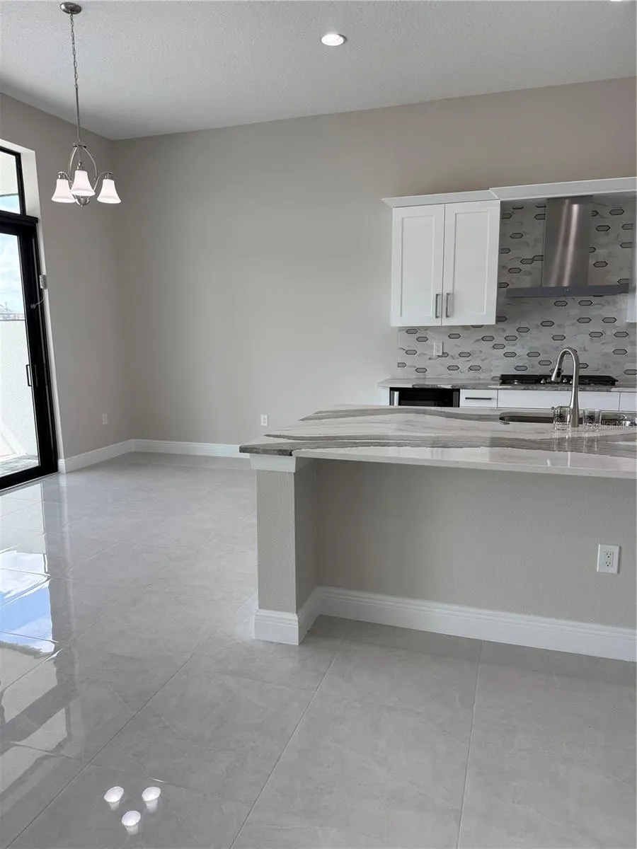 4545 MONDRIAN CT