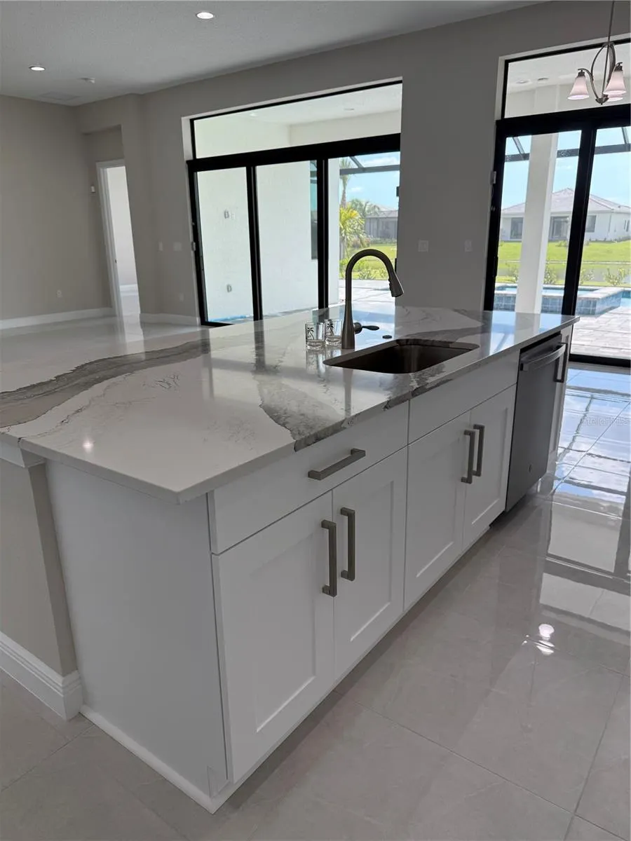 4545 MONDRIAN CT
