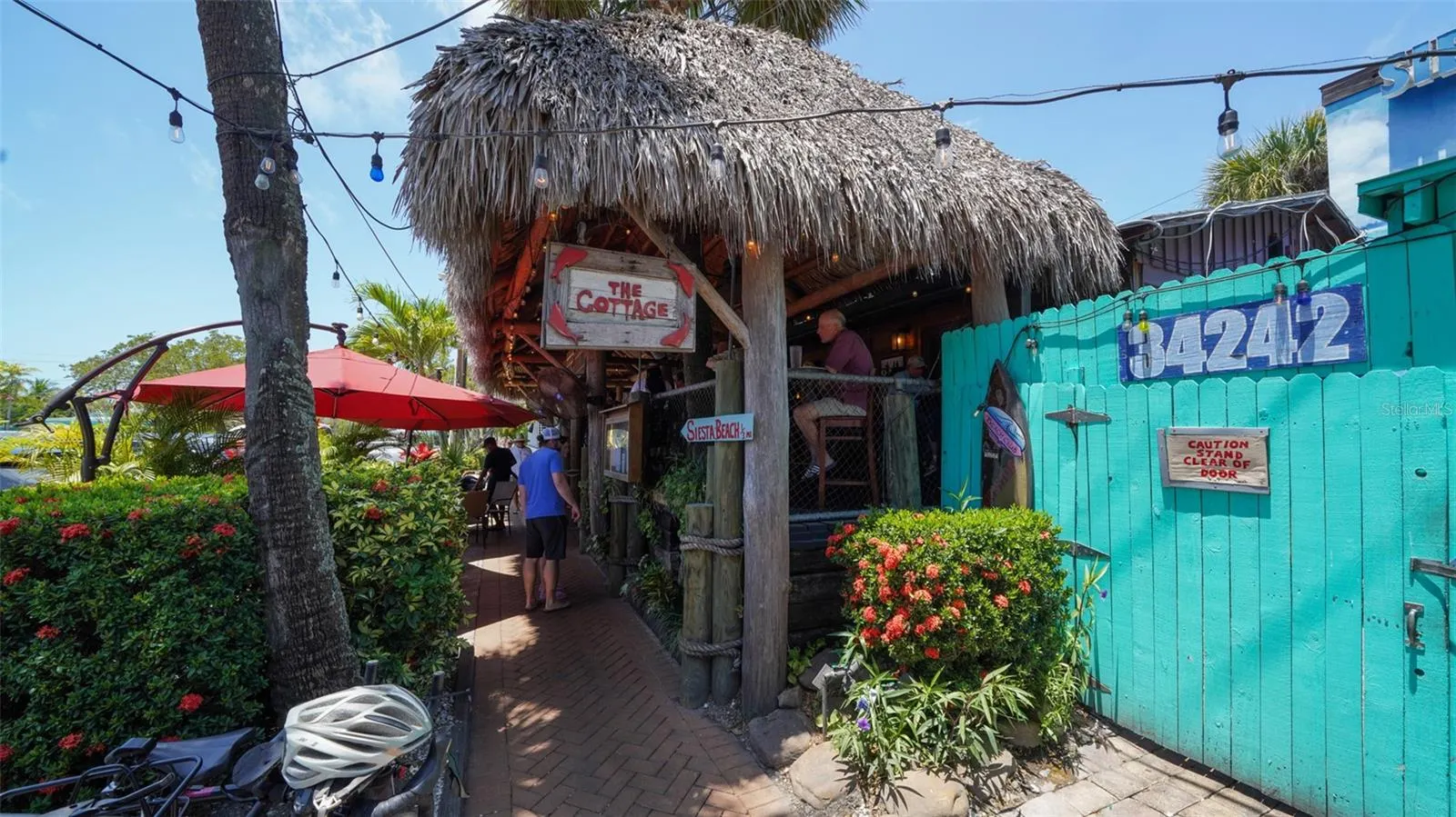 2 ISLAND CIR