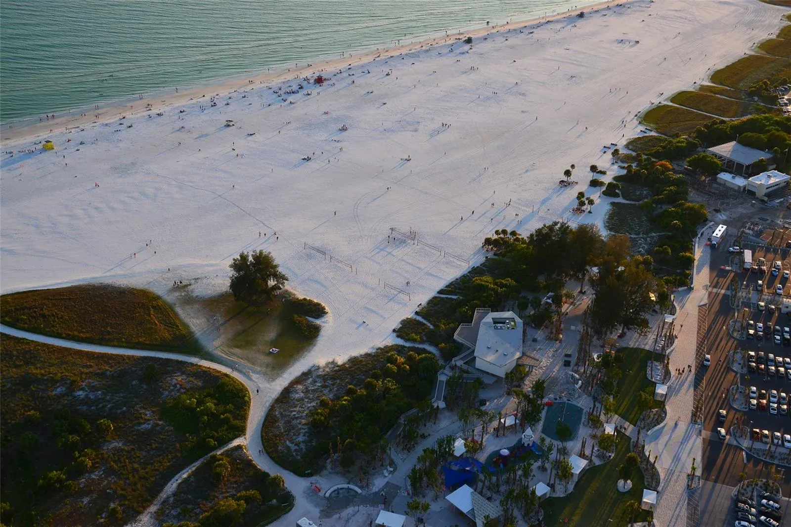 2 ISLAND CIR