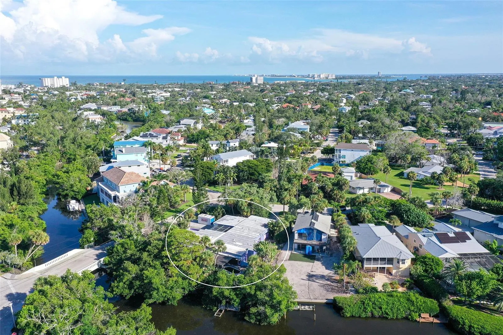 2 ISLAND CIR