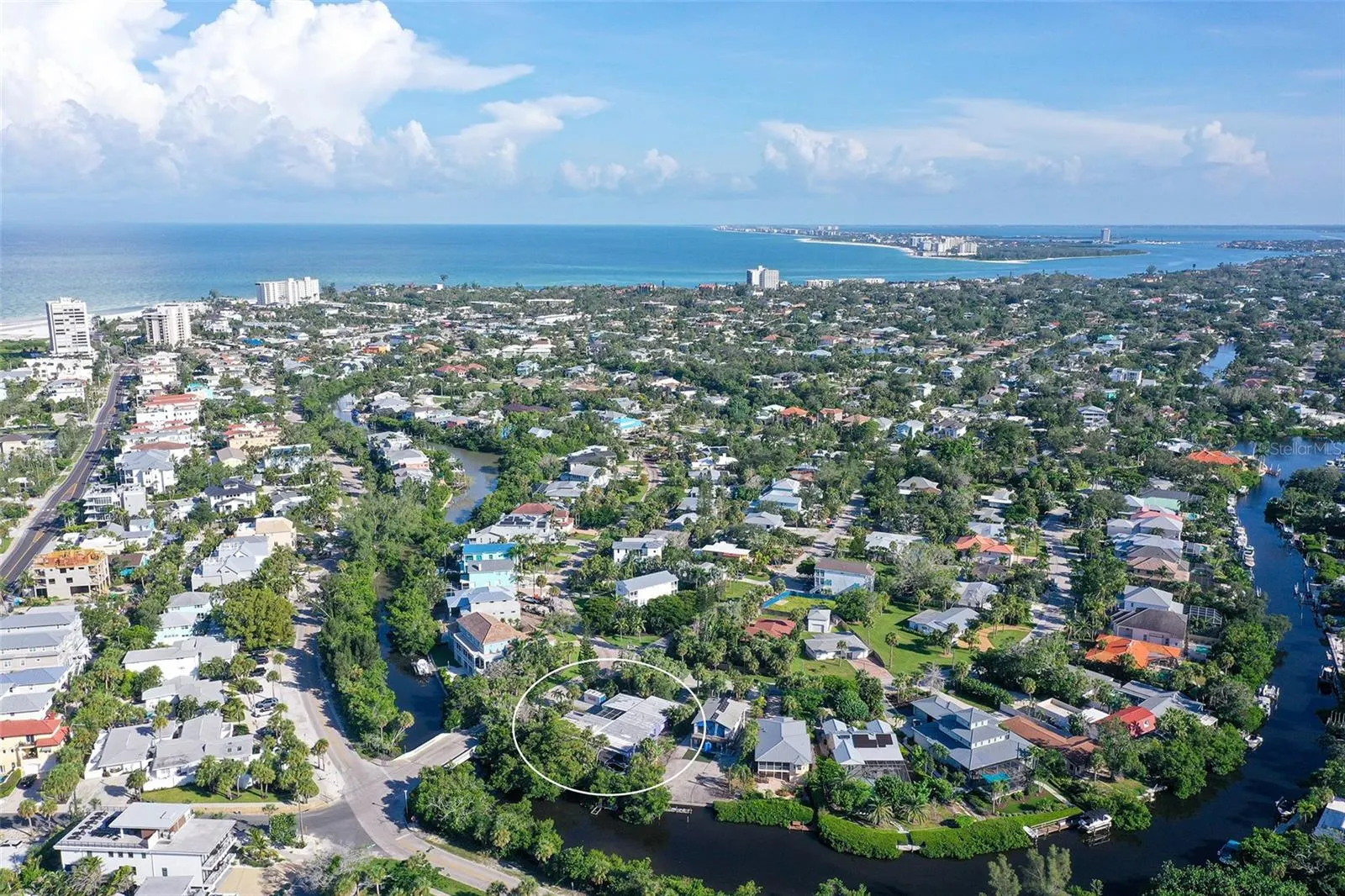2 ISLAND CIR