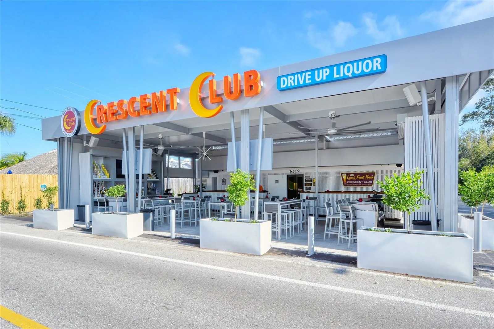 2 ISLAND CIR