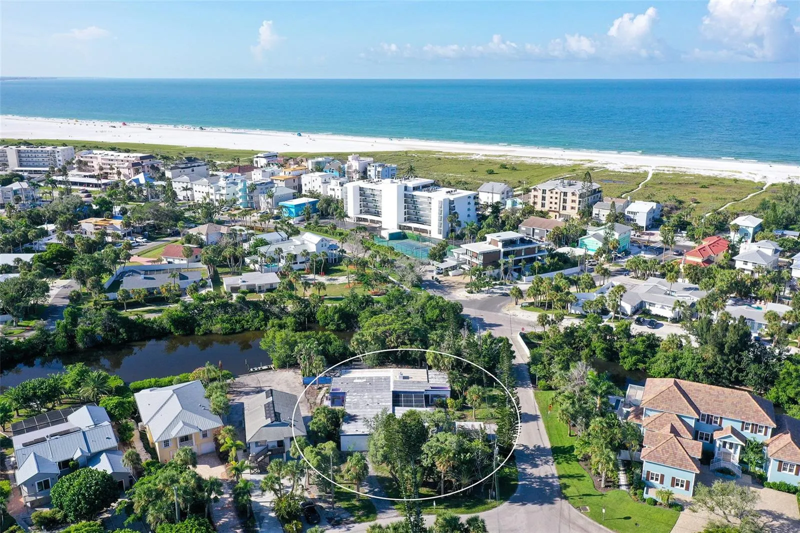 2 ISLAND CIR