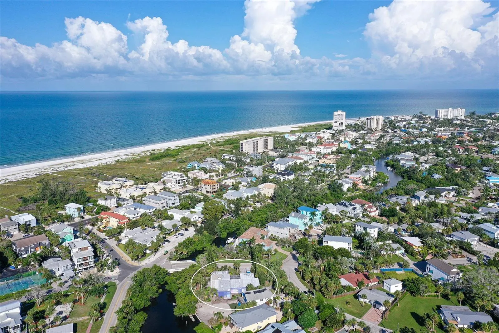 2 ISLAND CIR