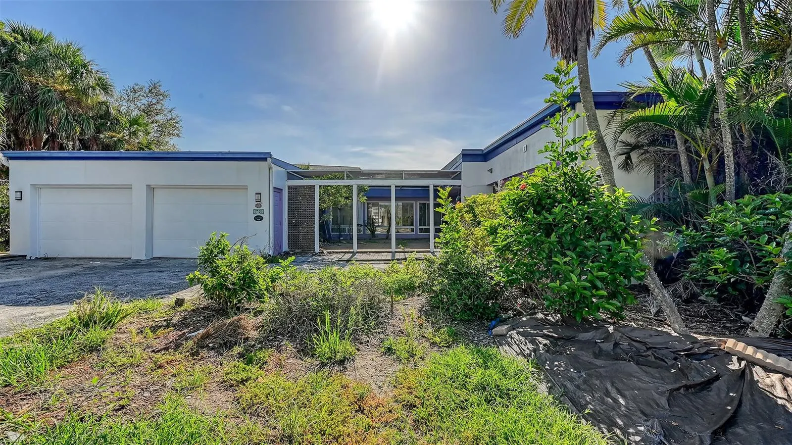 2 ISLAND CIR