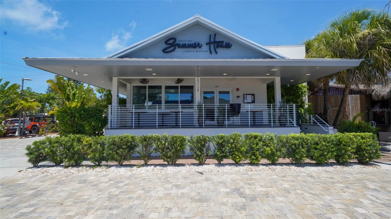 2 ISLAND CIR
