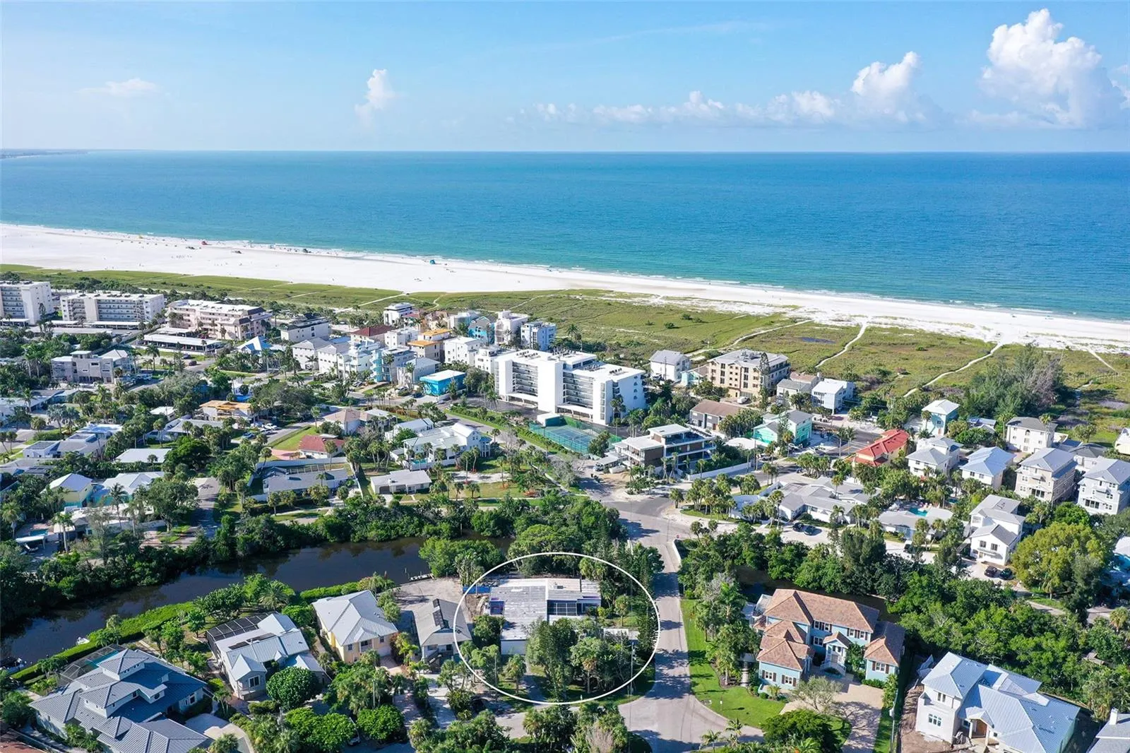 2 ISLAND CIR