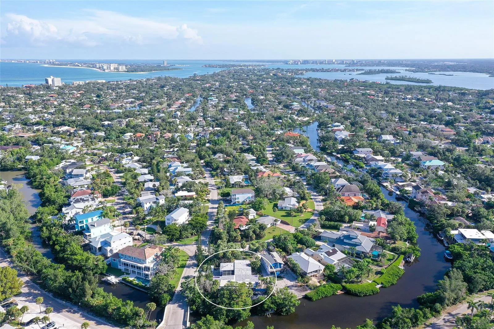 2 ISLAND CIR
