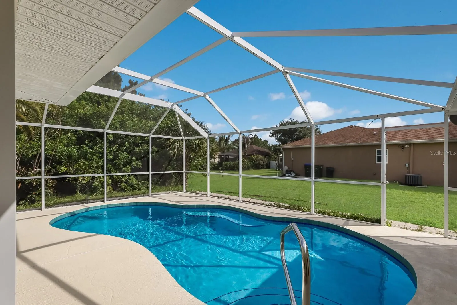 2004 BOCA CHICA AVE