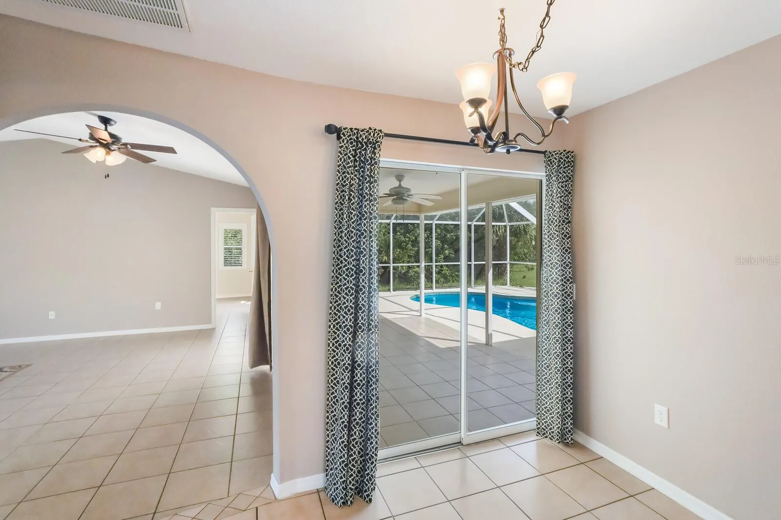 2004 BOCA CHICA AVE