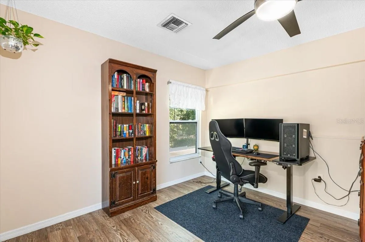 5061 82ND WAY E