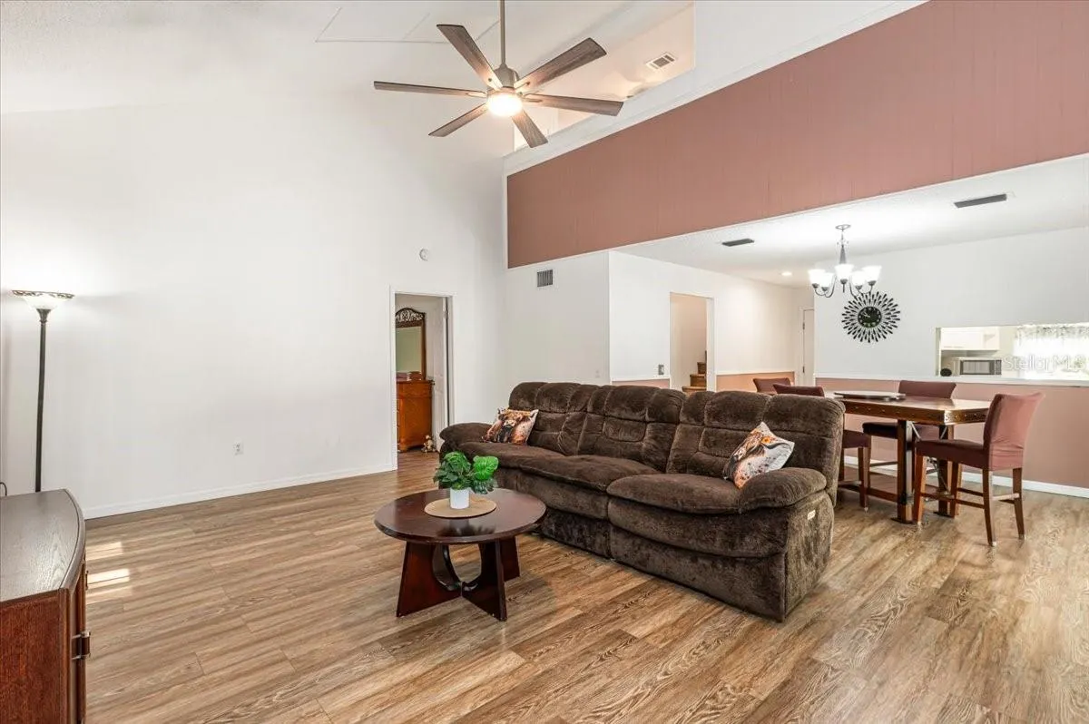5061 82ND WAY E