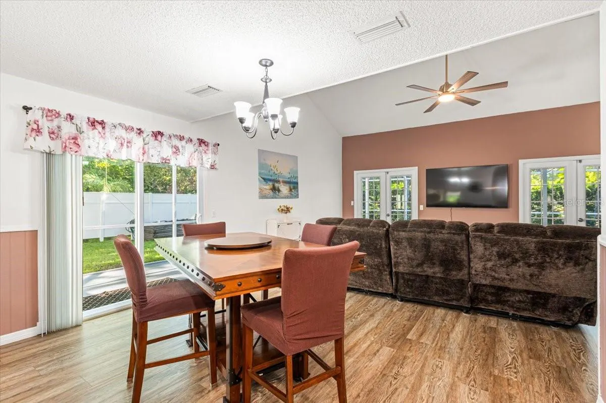 5061 82ND WAY E