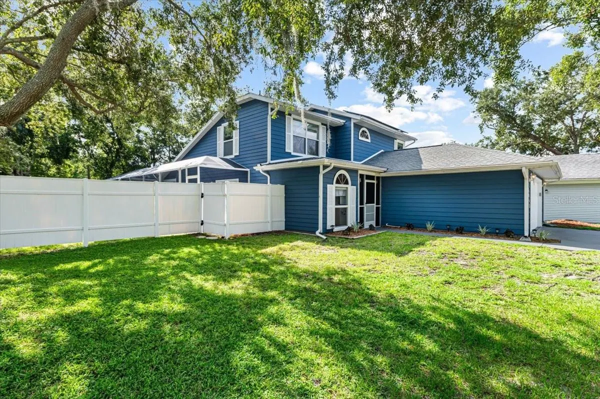 5061 82ND WAY E
