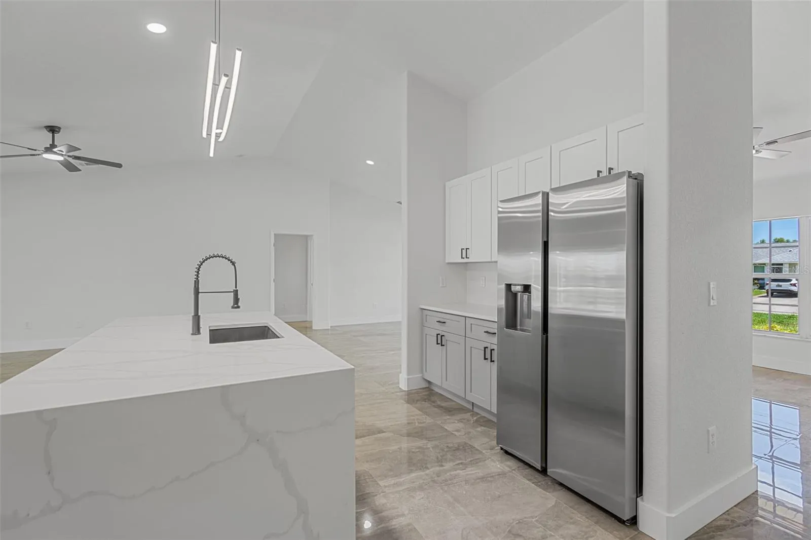 619 SW 26TH TER