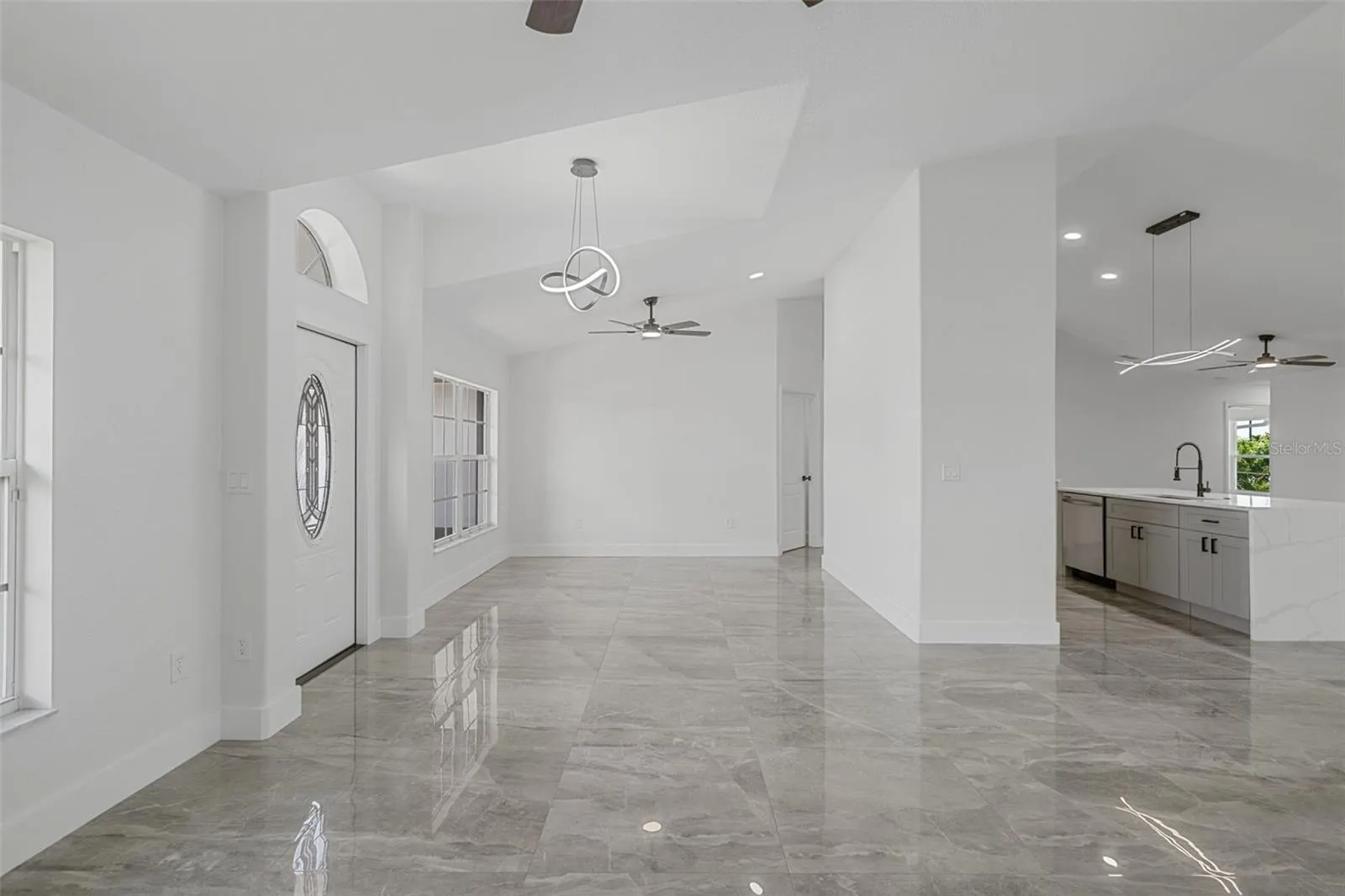 619 SW 26TH TER