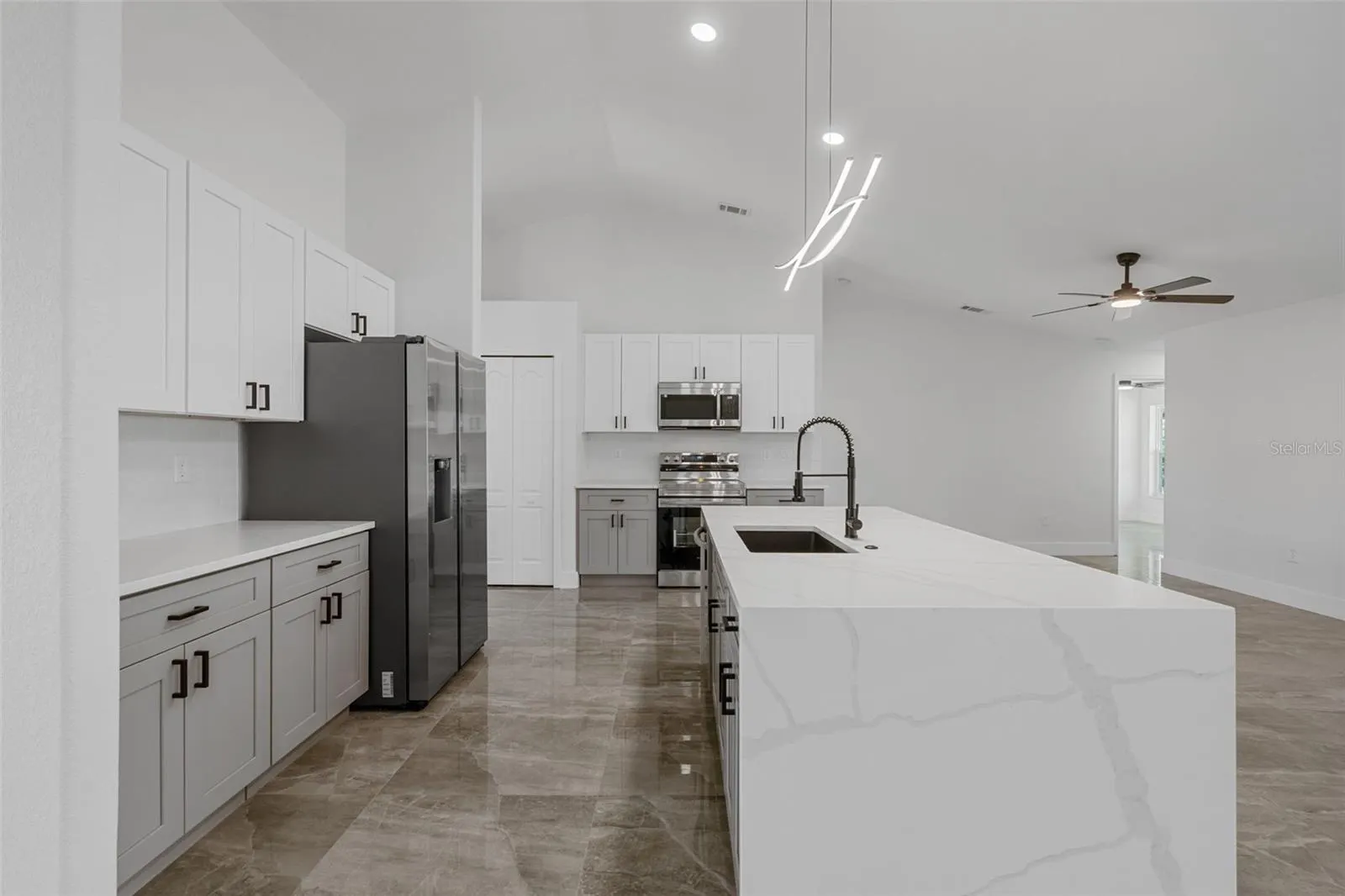 619 SW 26TH TER