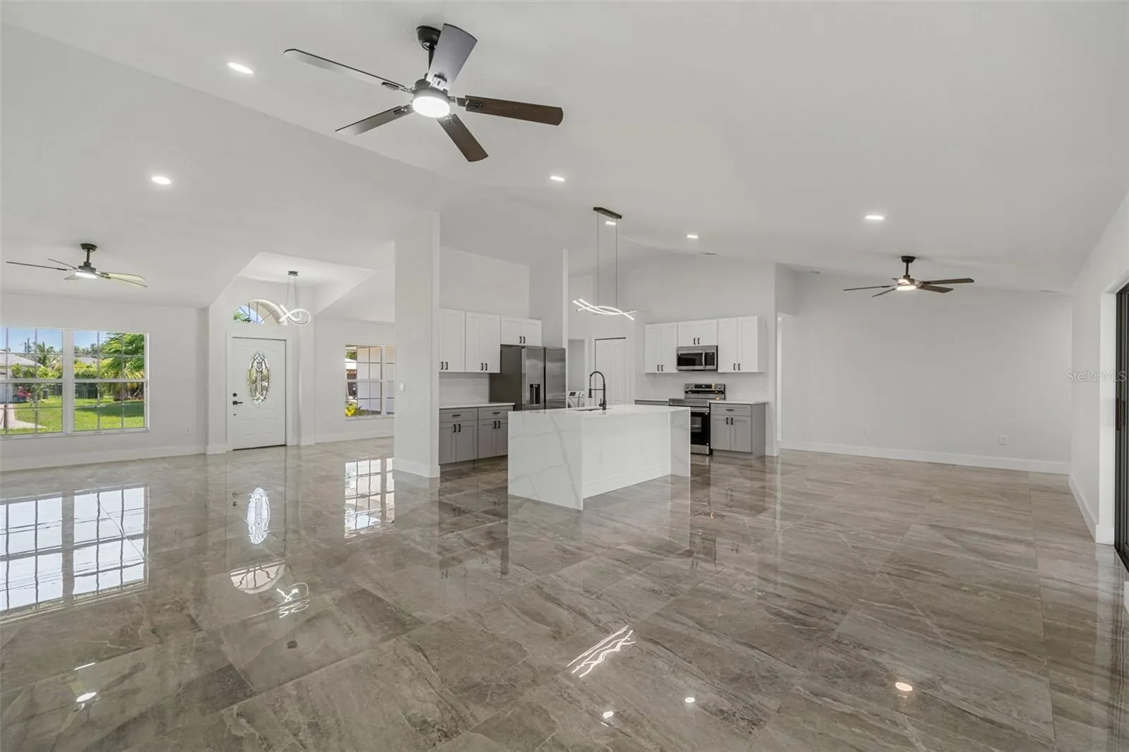 619 SW 26TH TER