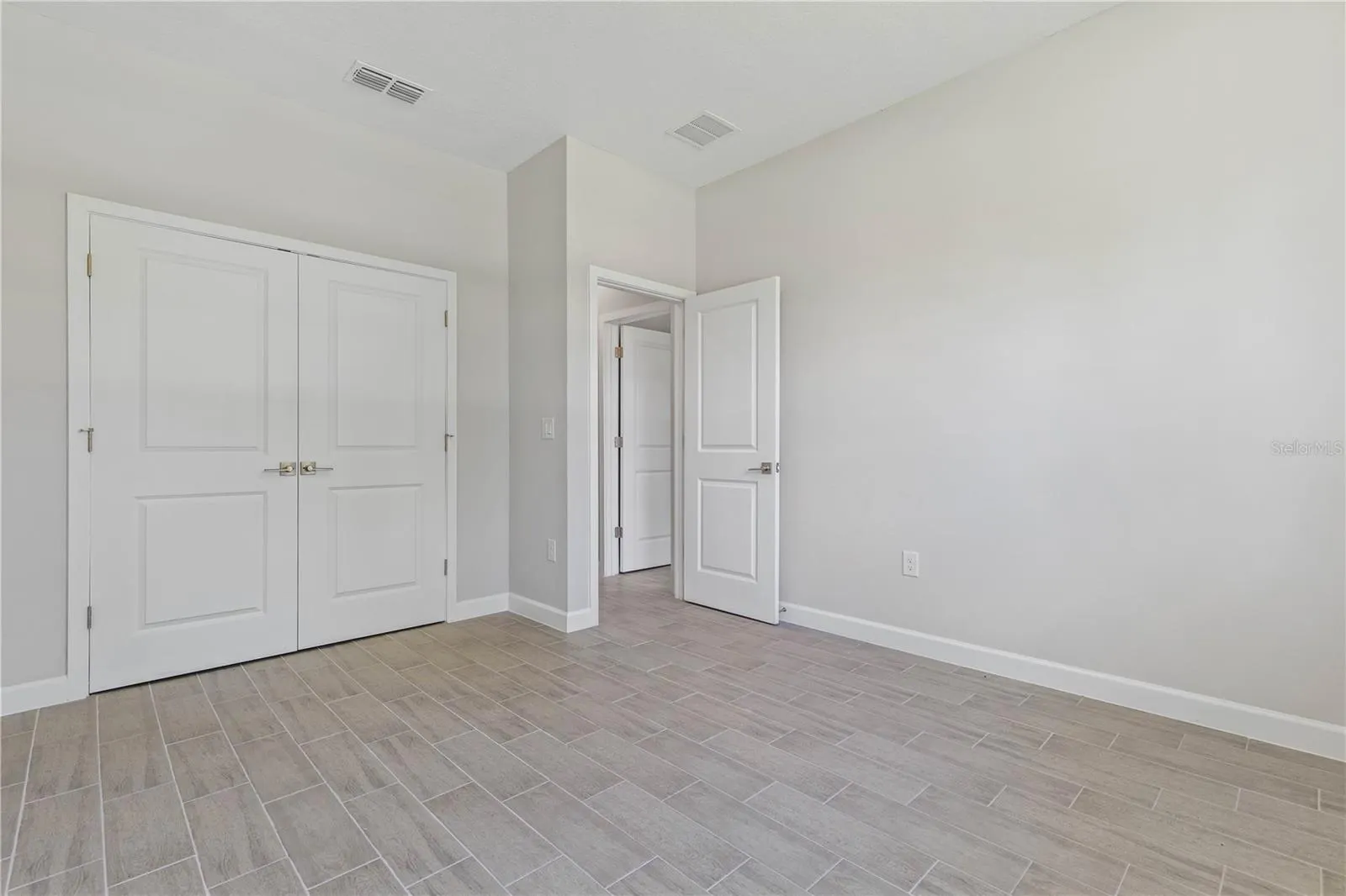 1342 SHAKER LN