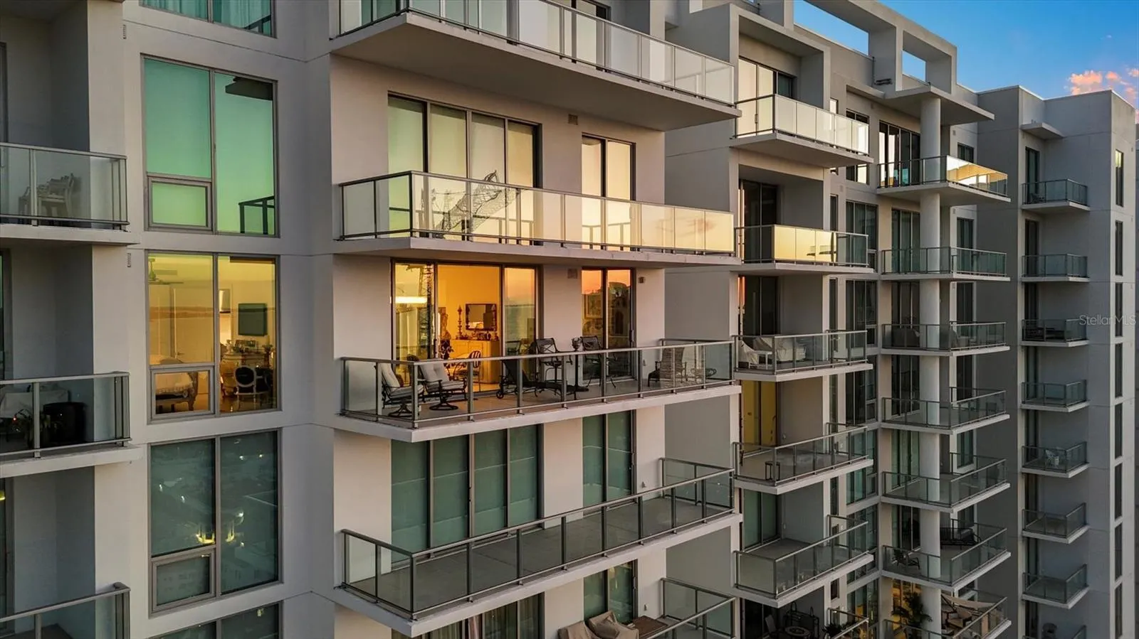 301 QUAY COMMONS #1704, #1704