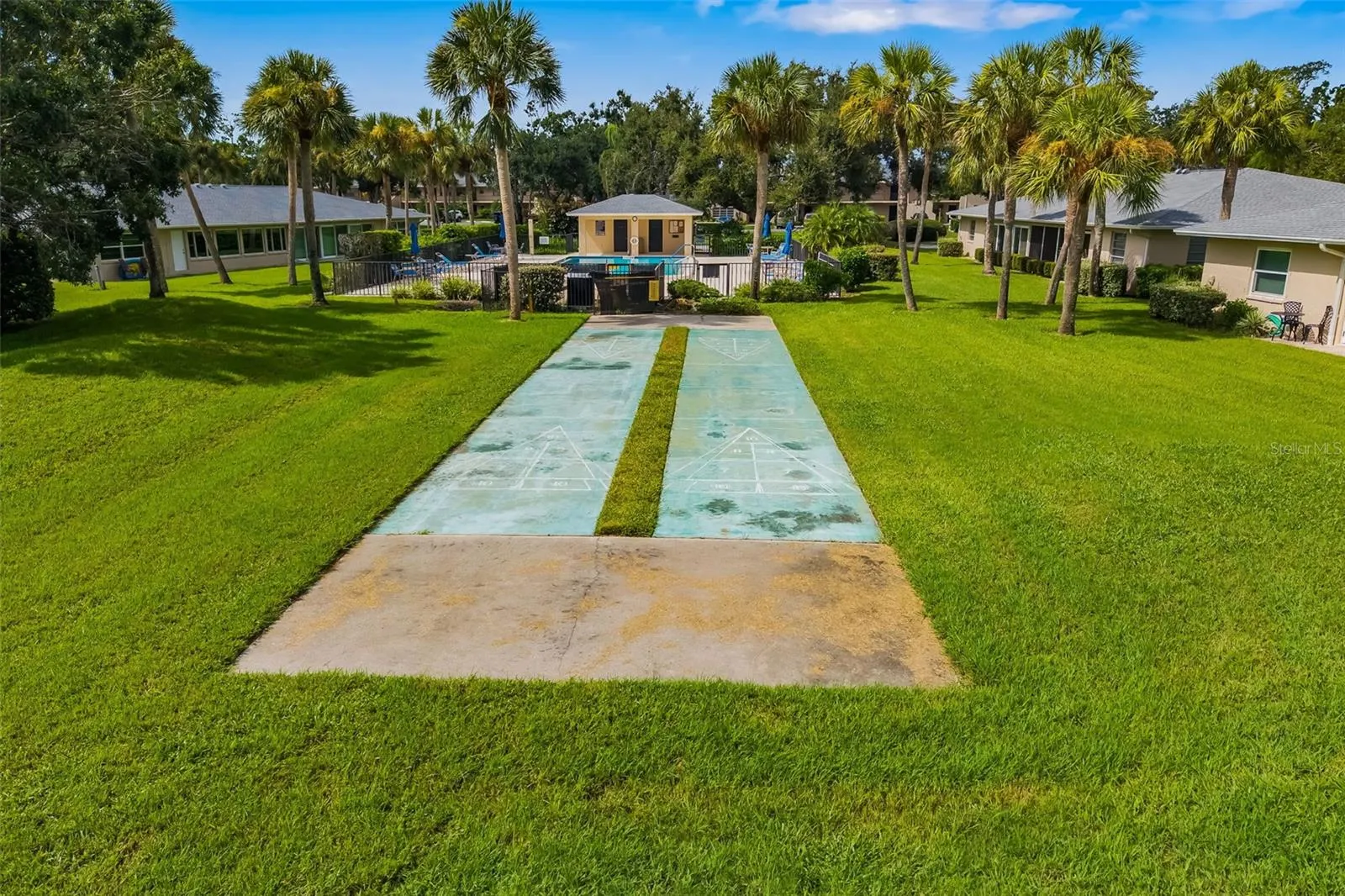 6939 W COUNTRY CLUB DR N #161, #161