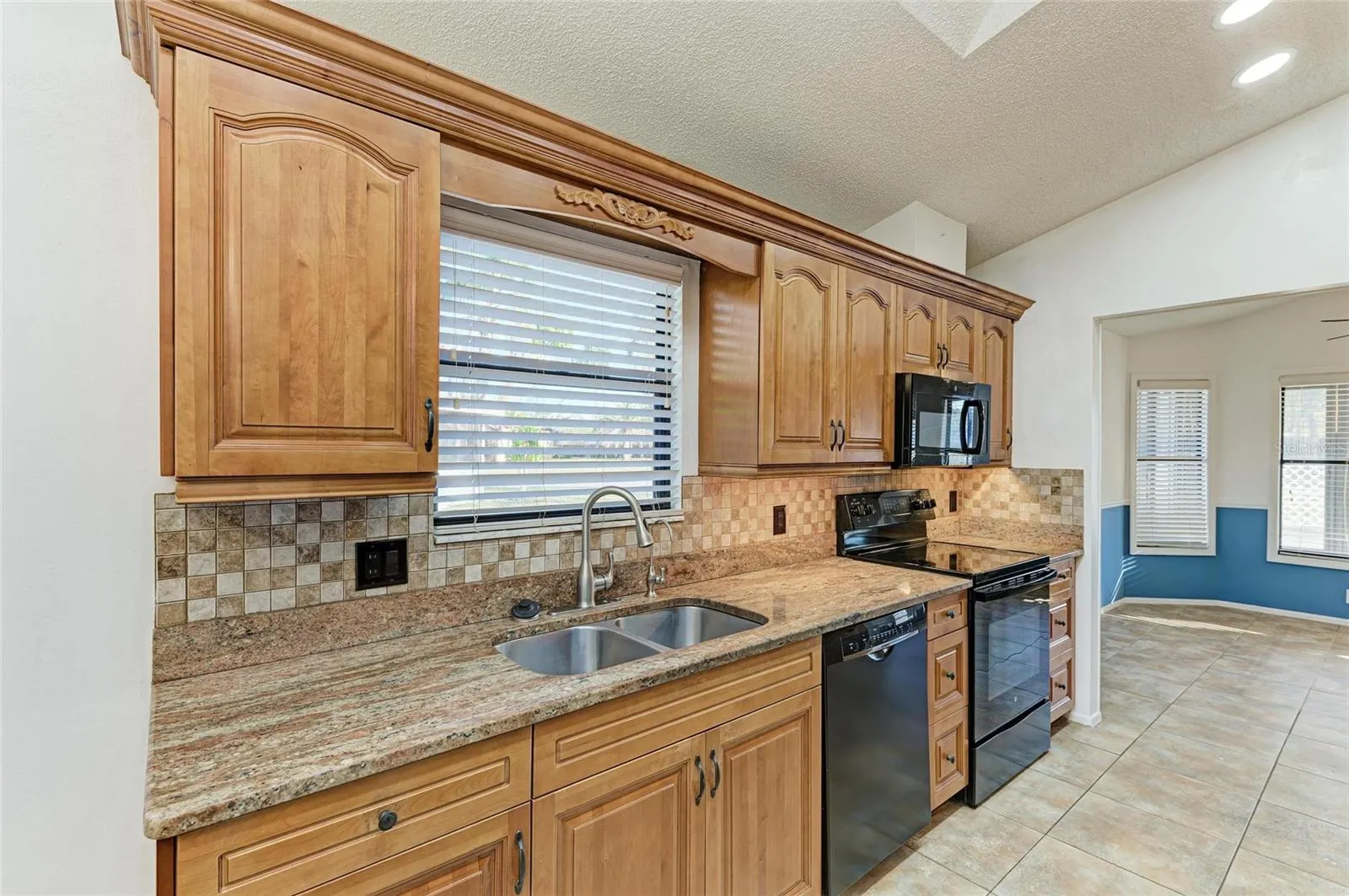 4920 82ND PL E