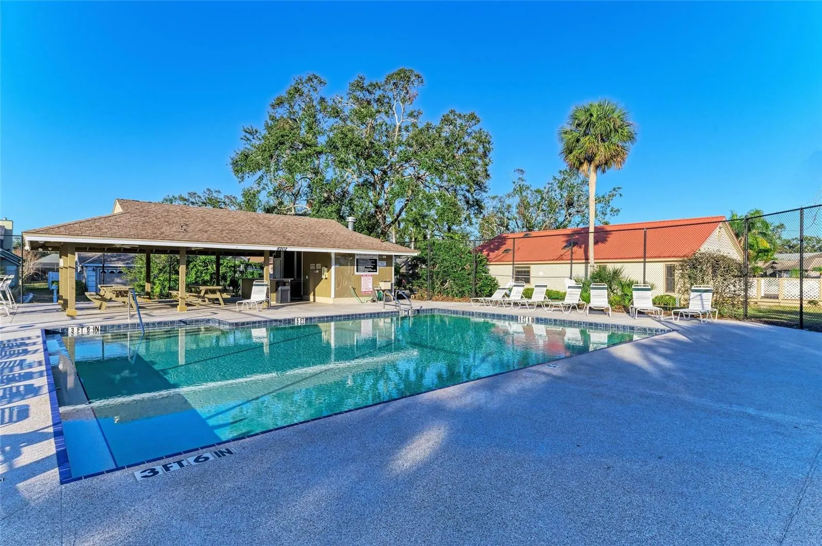 4920 82ND PL E