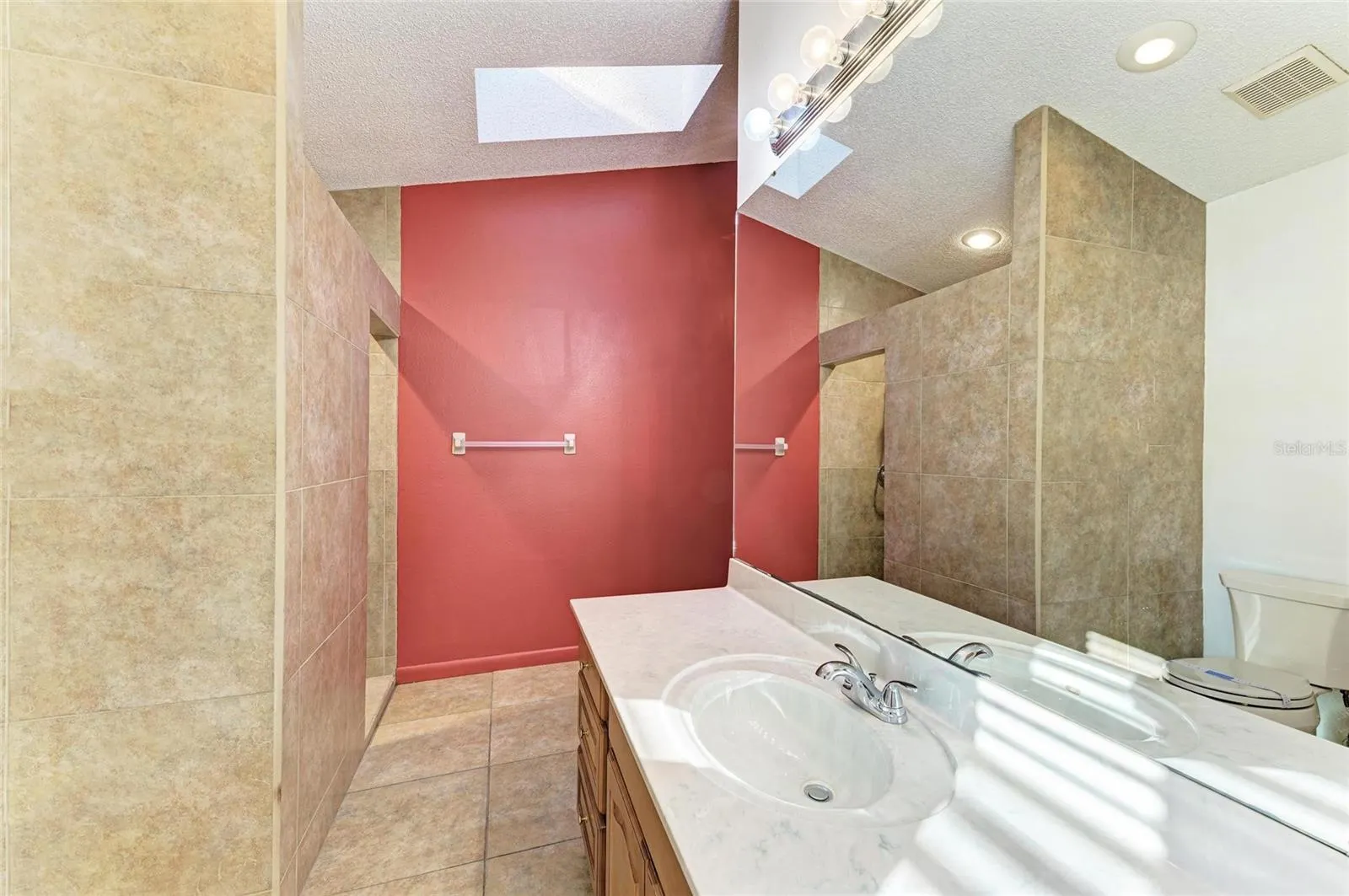 4920 82ND PL E