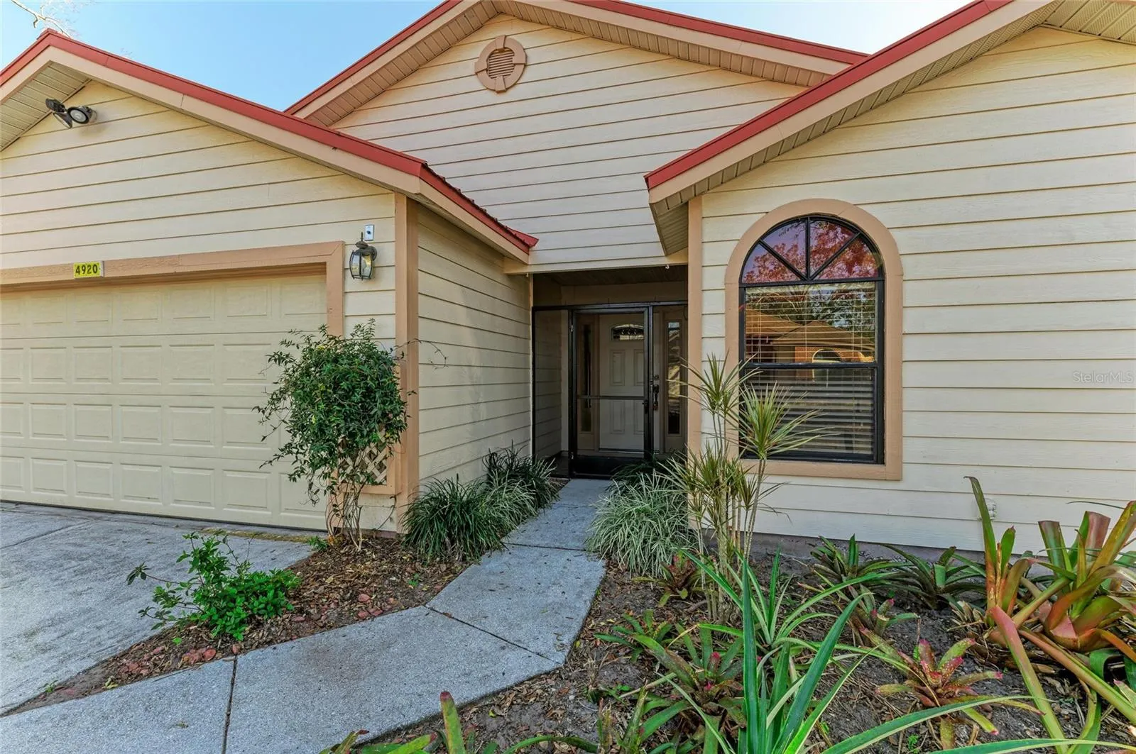 4920 82ND PL E
