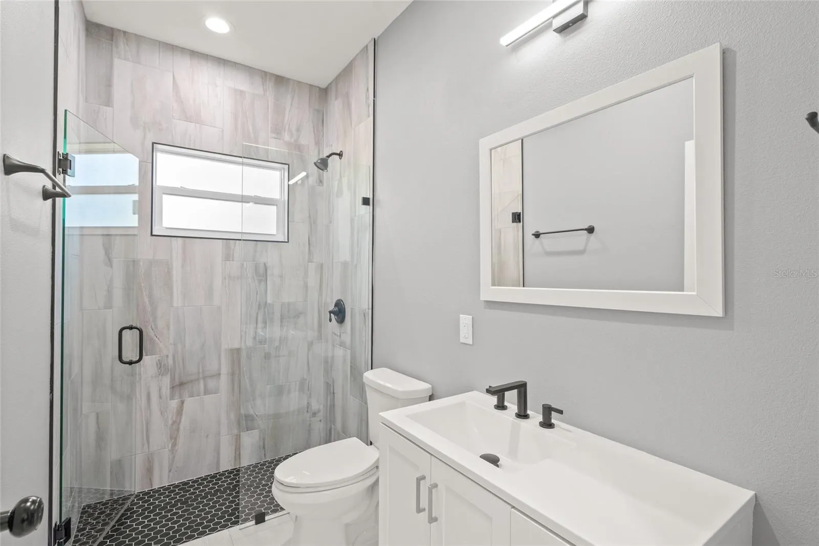 5629 CRENSHAW LN