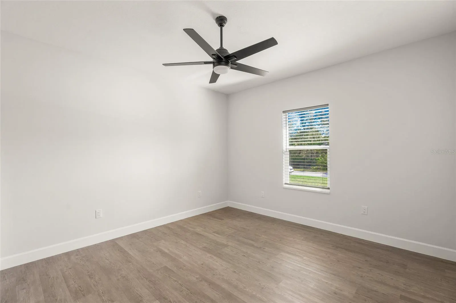 5629 CRENSHAW LN
