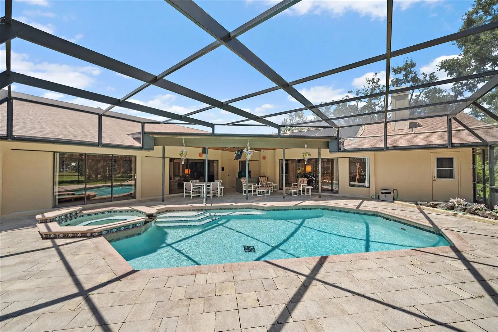 2910 OLD ORCHARD LN